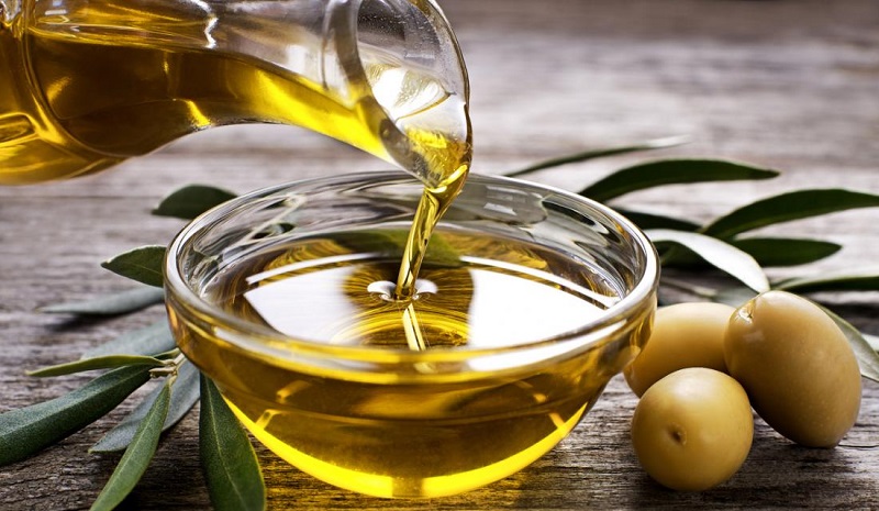 How to use olive oil for hair 